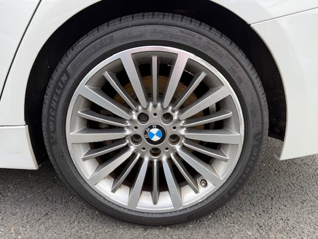 BMW Série 3 - Photo 23