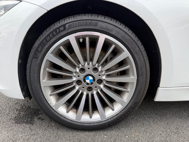 BMW Série 3 - Photo 24