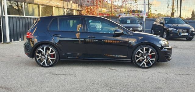 Volkswagen Golf - Photo 2