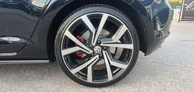 Volkswagen Golf - Photo 29