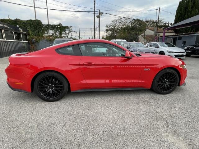 Ford Mustang - Photo 6