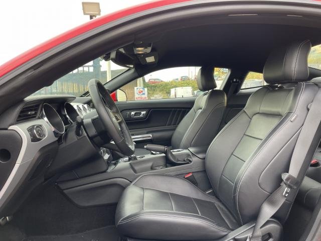 Ford Mustang - Photo 9