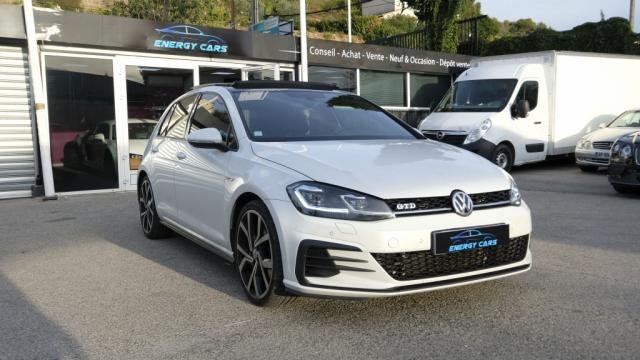 Volkswagen Golf - Photo 1