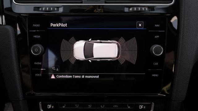 Volkswagen Golf - Photo 17