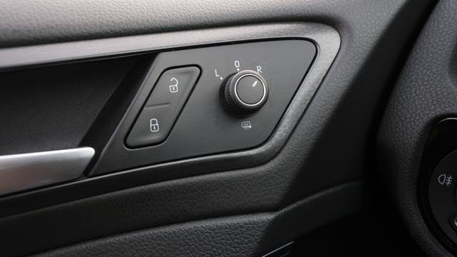 Volkswagen Golf - Photo 21