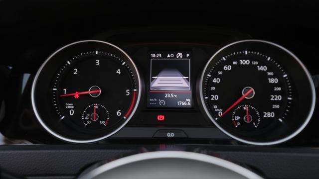 Volkswagen Golf - Photo 23