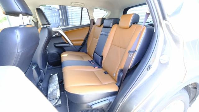 Toyota RAV4 - Photo 11