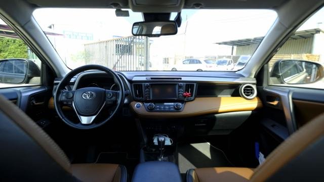 Toyota RAV4 - Photo 15