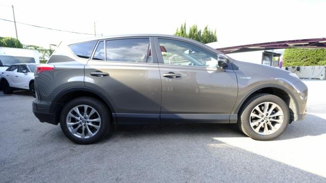Toyota RAV4 - Photo 2
