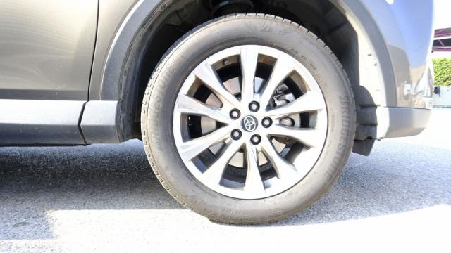 Toyota RAV4 - Photo 9