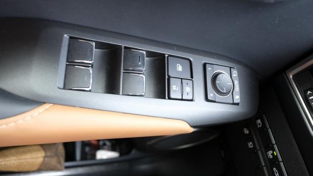 Lexus NX - Photo 18