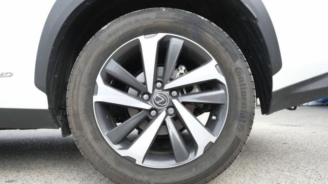Lexus NX - Photo 9