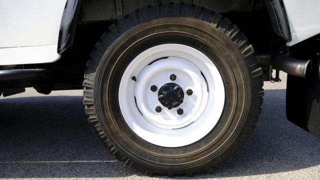 Land Rover Defender - Photo 11