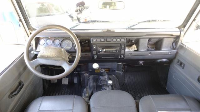 Land Rover Defender - Photo 39