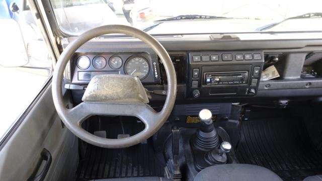 Land Rover Defender - Photo 40