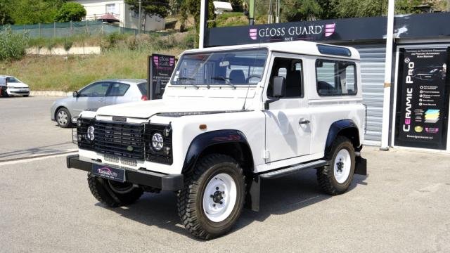 Land Rover Defender - Photo 7
