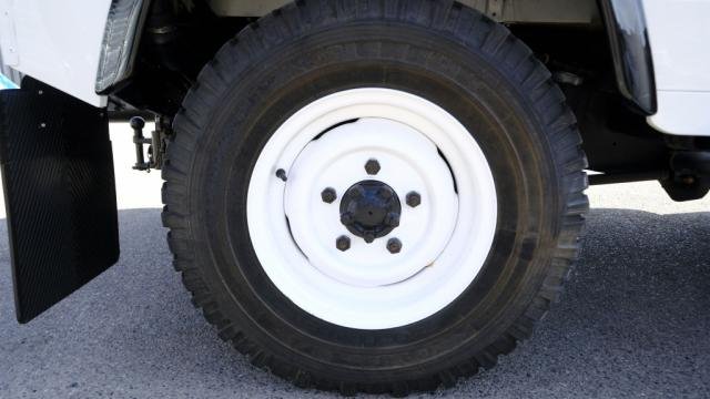 Land Rover Defender - Photo 10