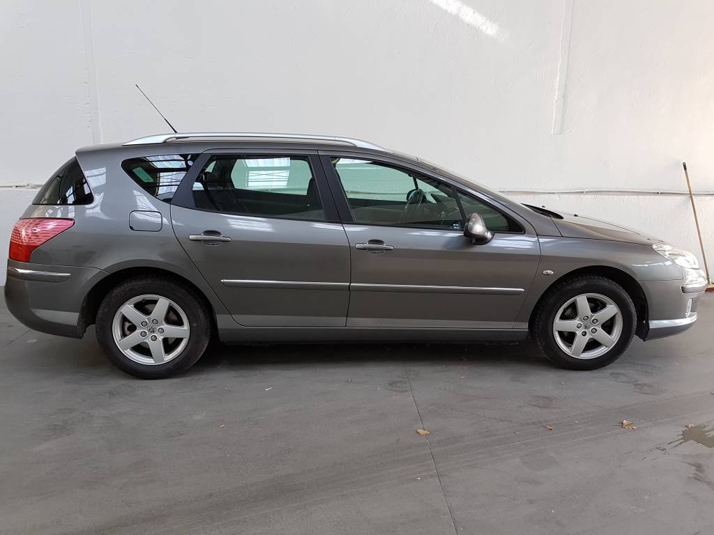 Peugeot 407 SW - Photo 1