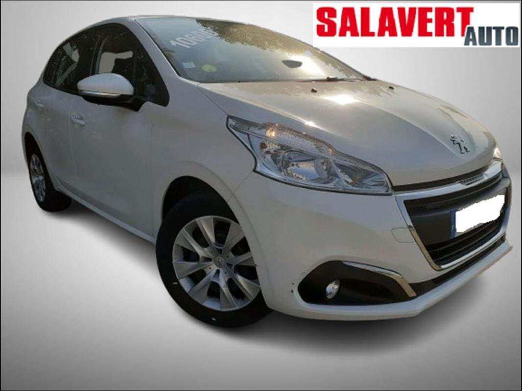 Peugeot 208 - Photo 1