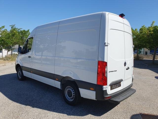 Mercedes Sprinter - Photo 4