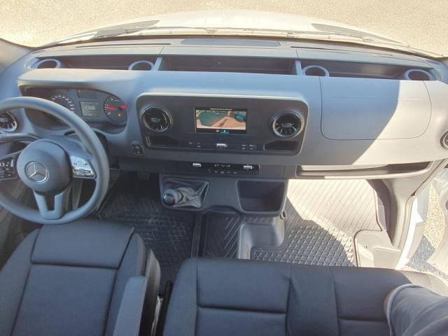 Mercedes Sprinter - Photo 8