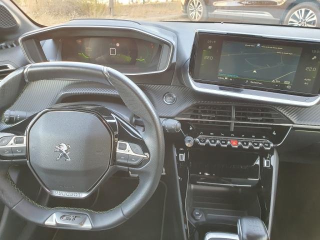Peugeot 208 - Photo 8