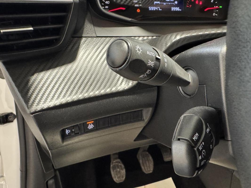 Peugeot 208 - Photo 13
