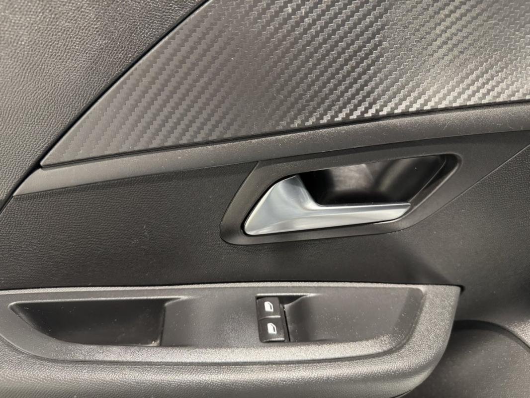 Peugeot 208 - Photo 14