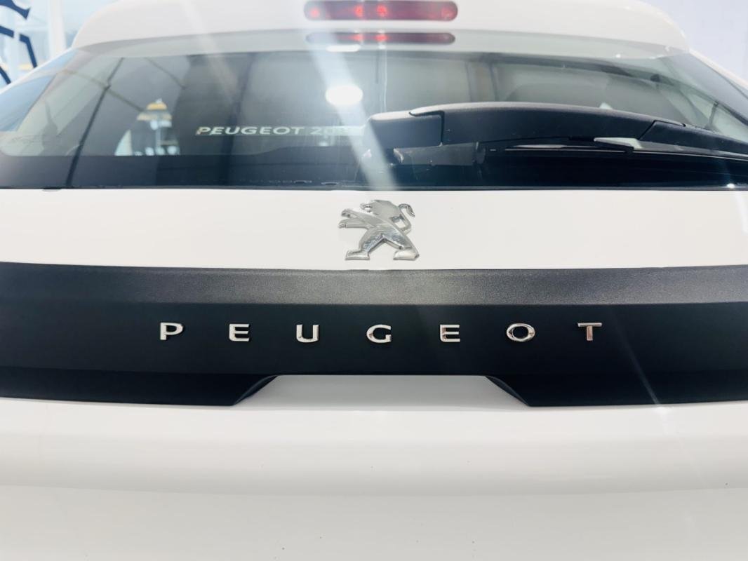 Peugeot 208 - Photo 18