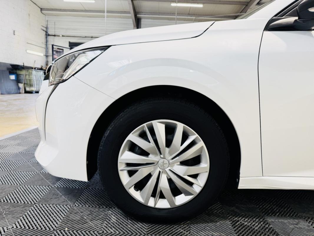 Peugeot 208 - Photo 5