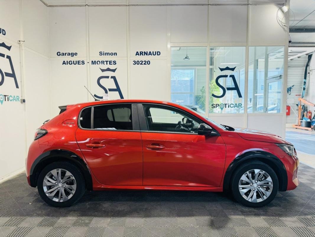 Peugeot E-208 - Photo 13
