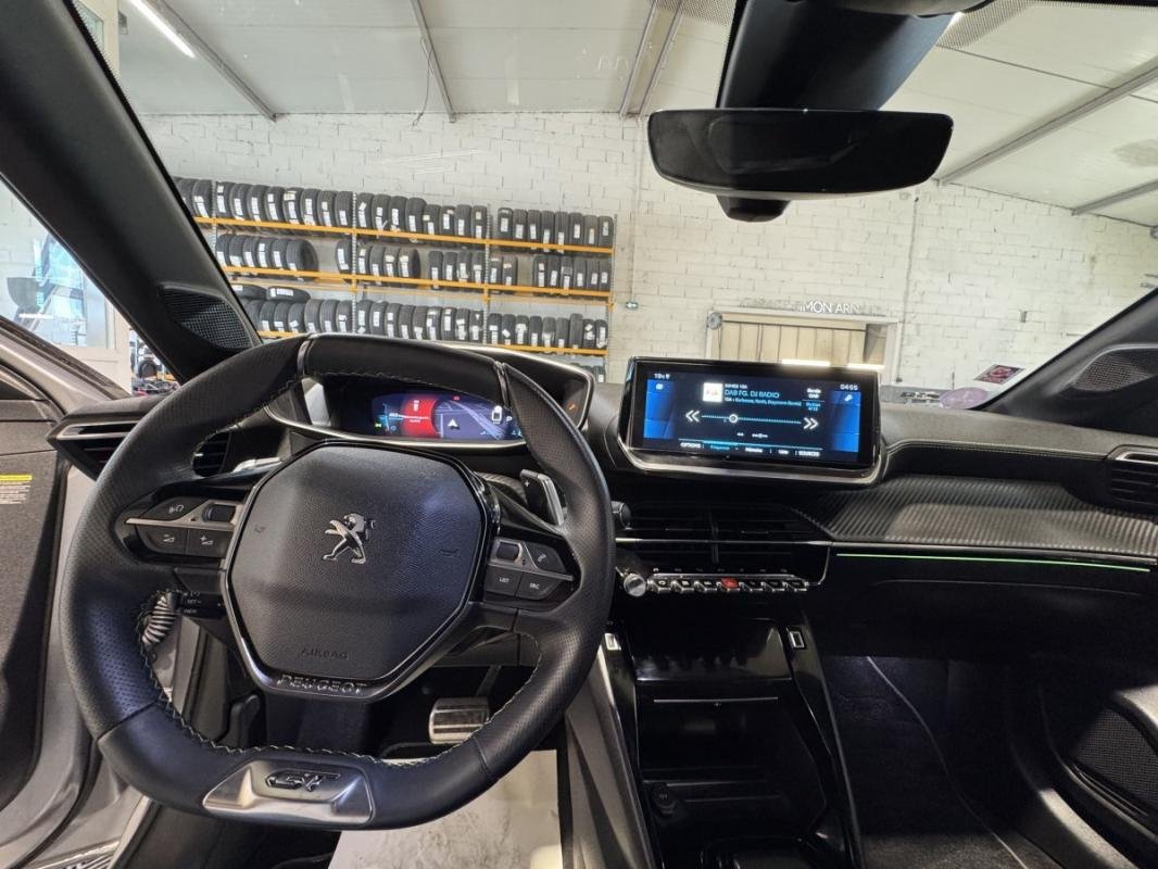 Peugeot 208 - Photo 13
