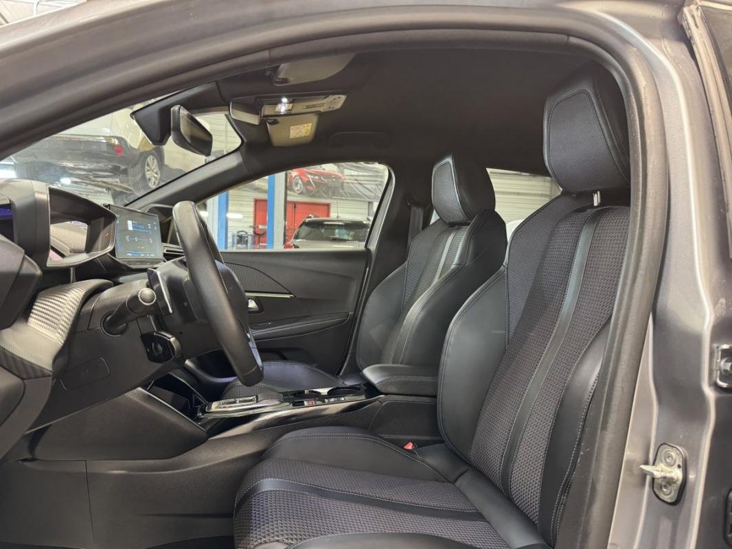 Peugeot 208 - Photo 9