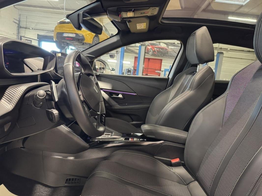 Peugeot 208 - Photo 11