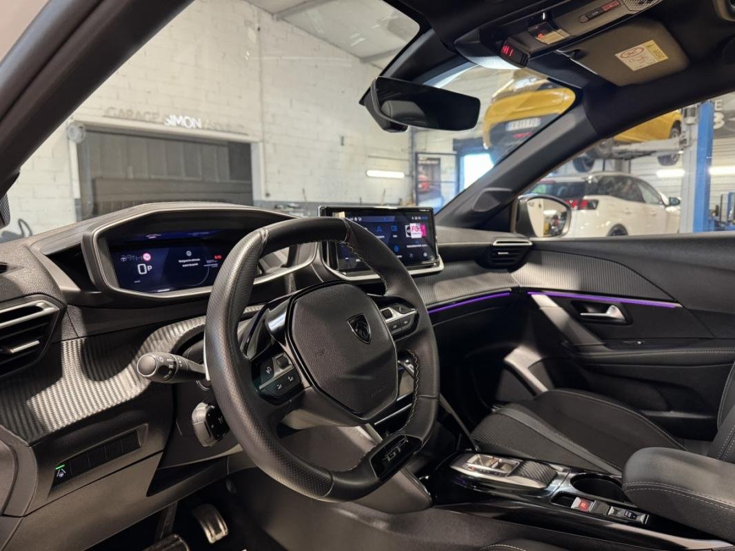 Peugeot 208 - Photo 12