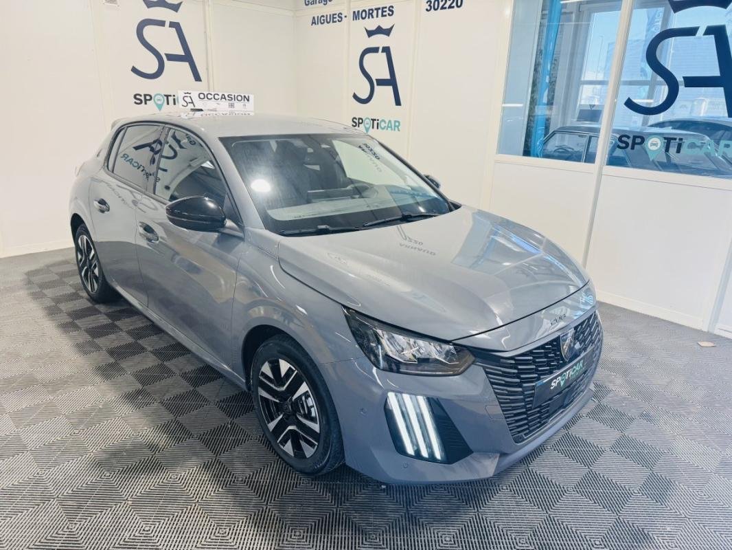 Peugeot 208 - Photo 1