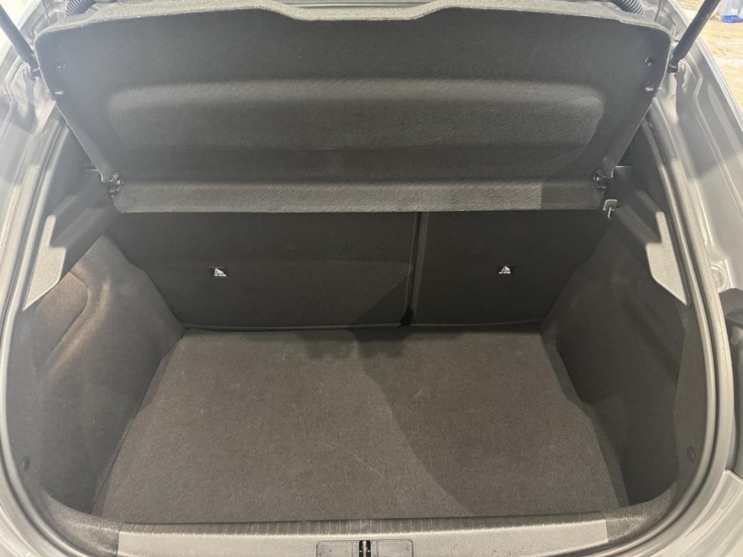 Peugeot 208 - Photo 15
