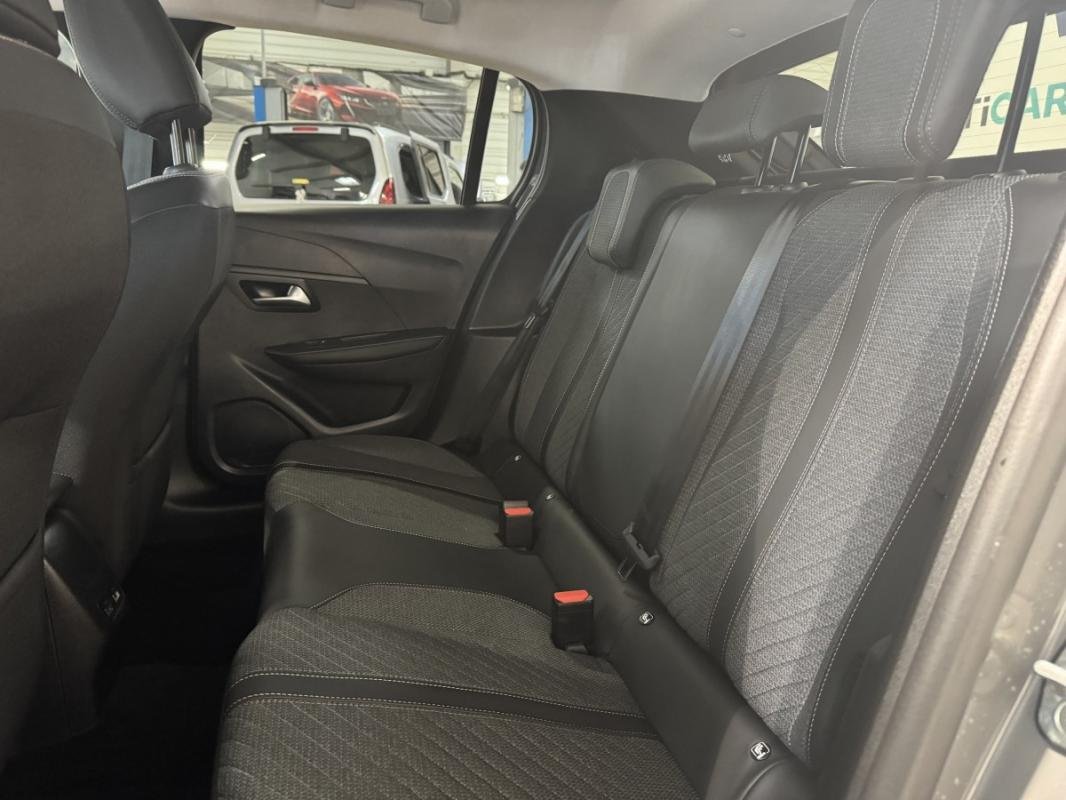 Peugeot 208 - Photo 16
