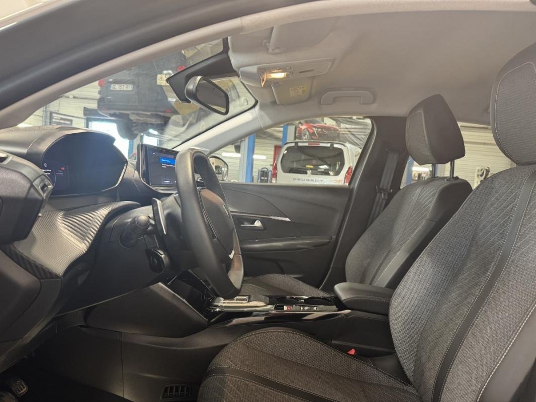 Peugeot 208 - Photo 8