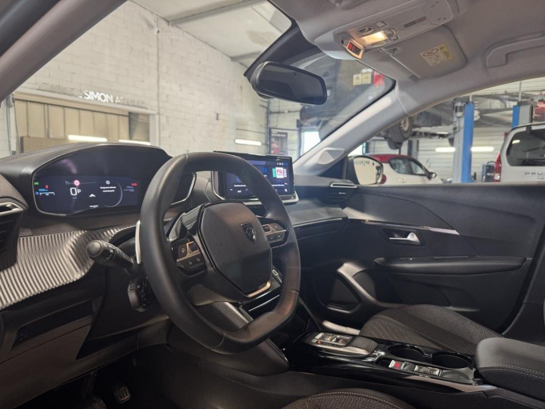 Peugeot 208 - Photo 9