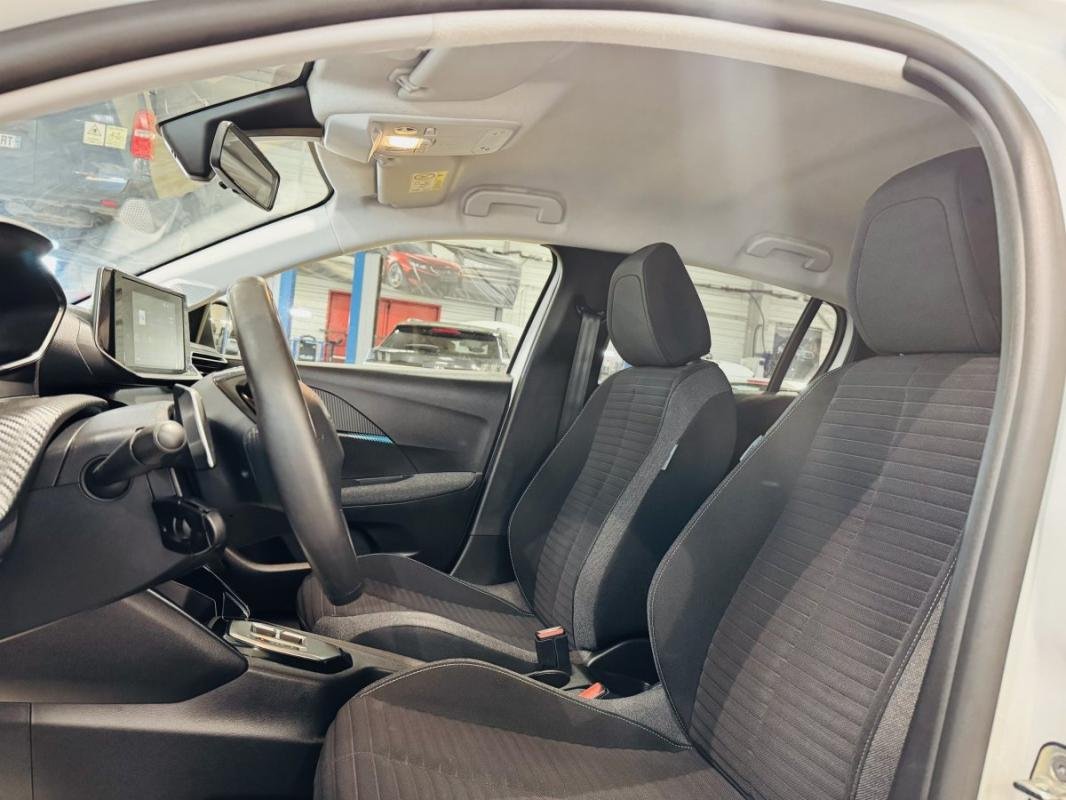 Peugeot 208 - Photo 11