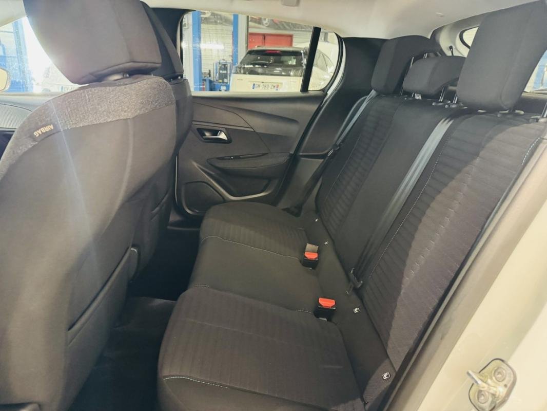 Peugeot 208 - Photo 18