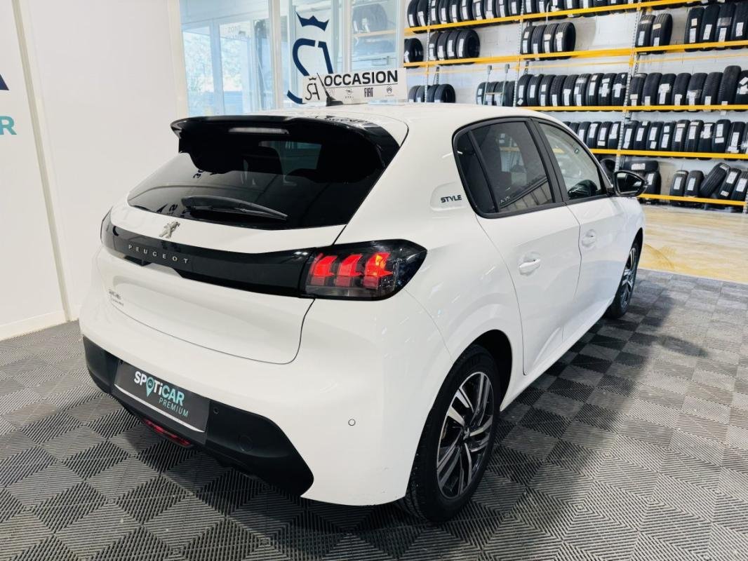 Peugeot 208 - Photo 8