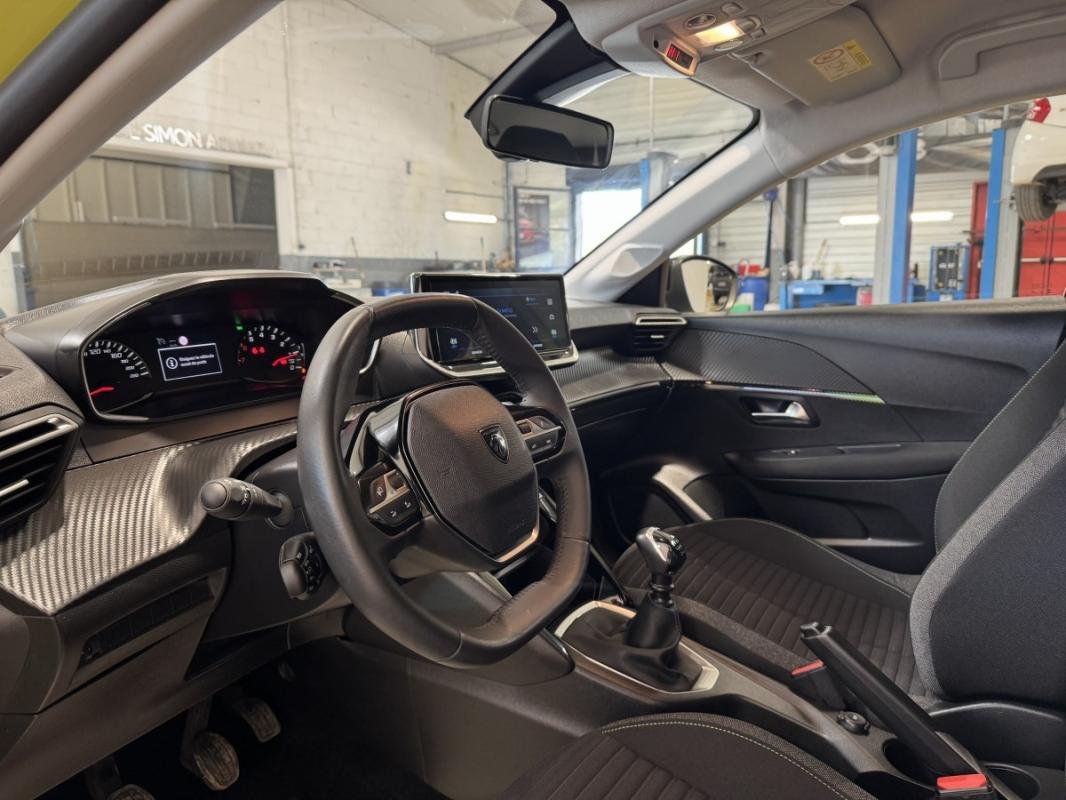 Peugeot 208 - Photo 8