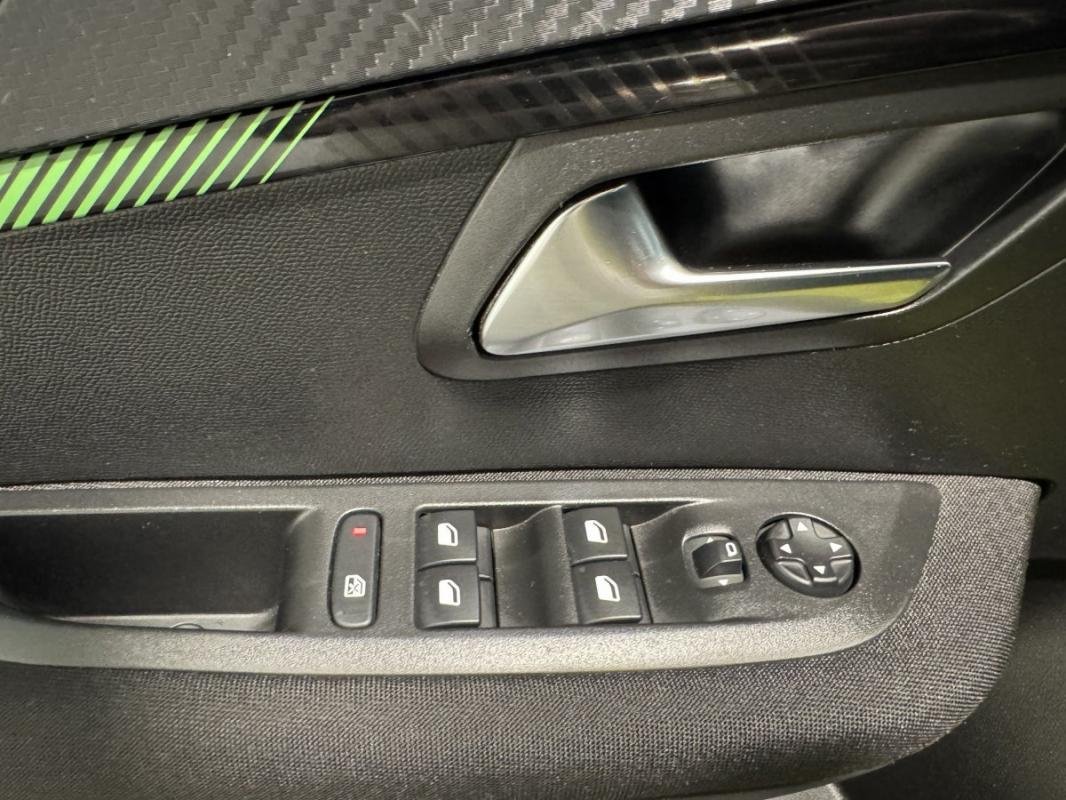 Peugeot 208 - Photo 10