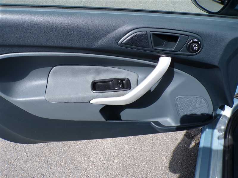 Ford Fiesta - Photo 11