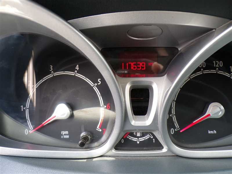Ford Fiesta - Photo 12