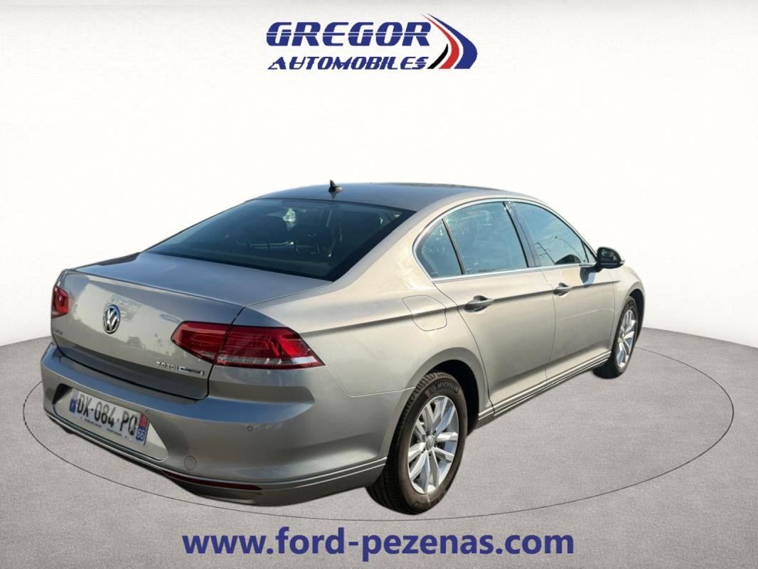 Volkswagen Passat - Photo 4