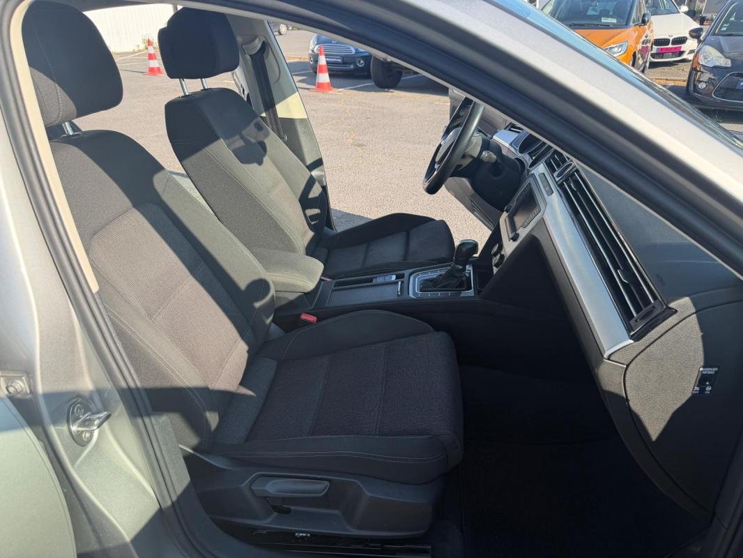 Volkswagen Passat - Photo 6