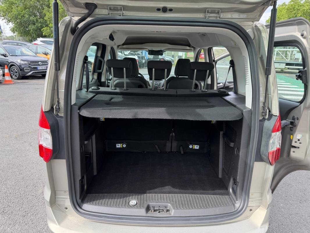 Ford Tourneo - Photo 9